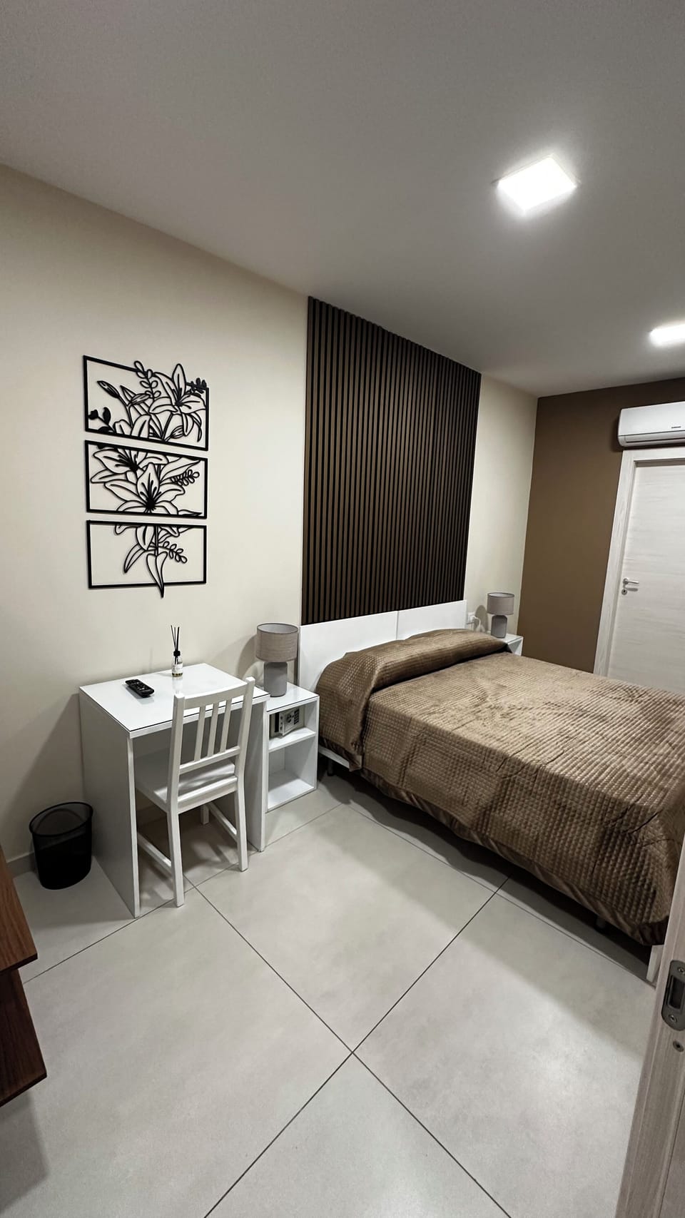 Basic Double Room | In-room safe, desk, blackout drapes, soundproofing