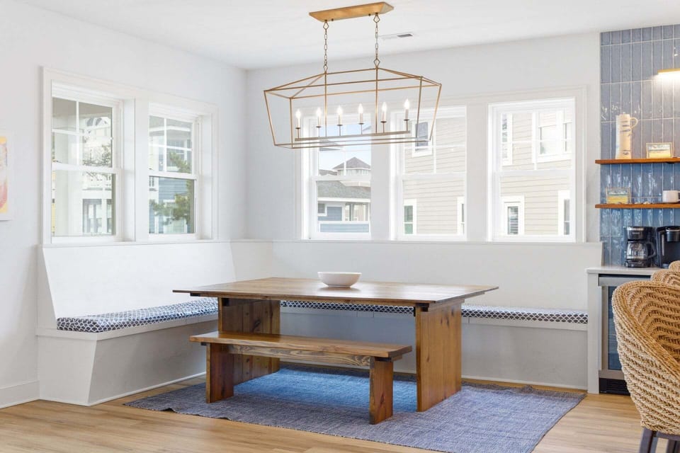 PCHV22: Reelin 22 | ML Dining Area - Seating for 6