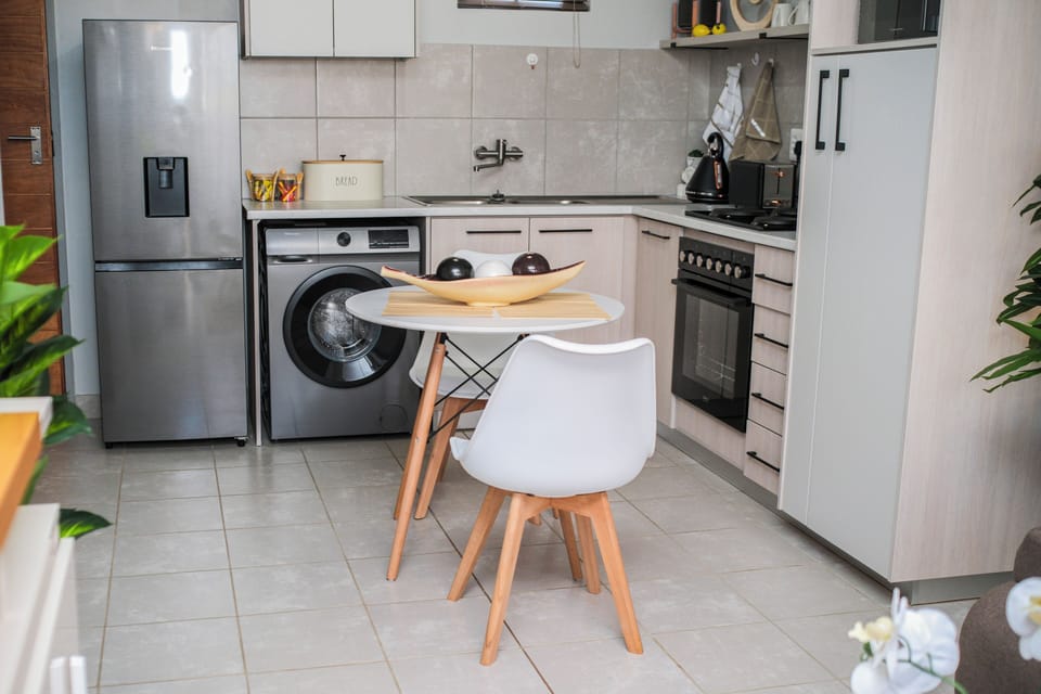 Apartment, 1 Bedroom, Accessible, Smoking | Laundry
