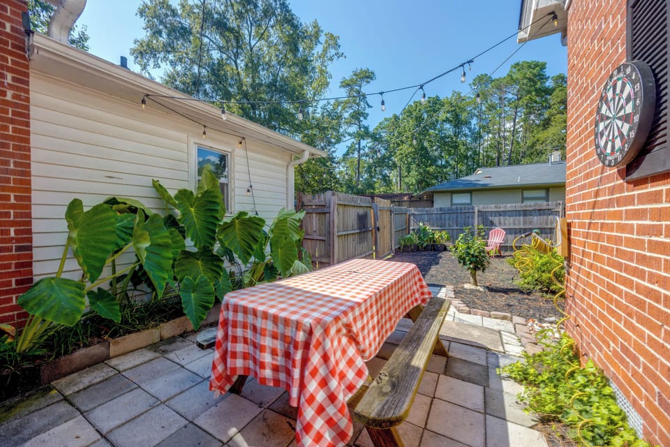 Patio | Dining Area | Charcoal Grill
