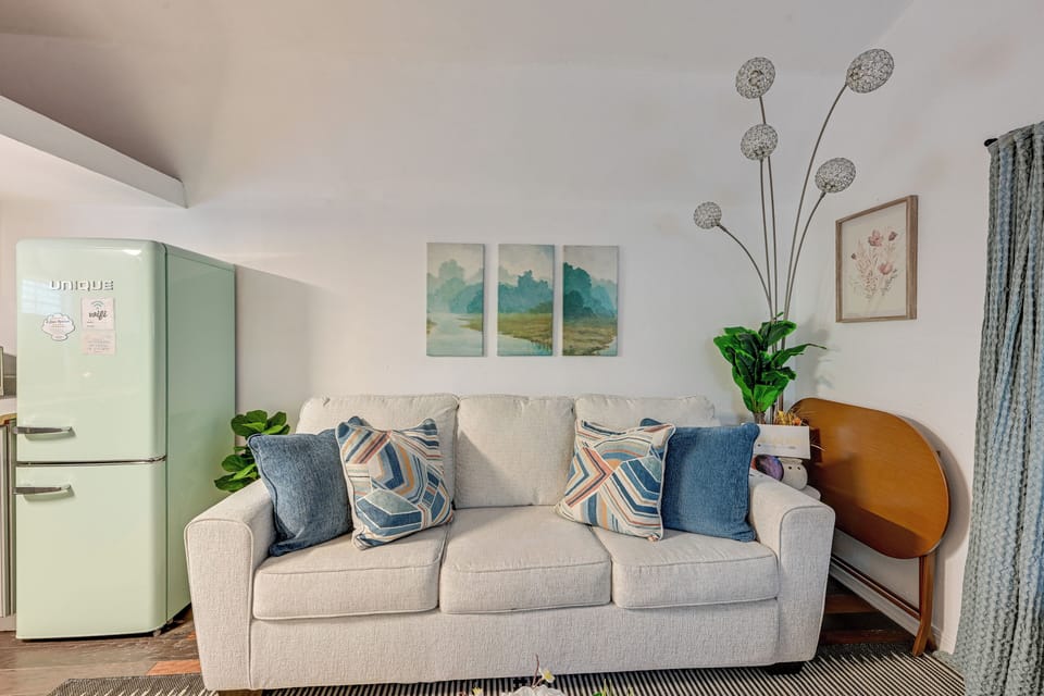 Studio | Sleeper Sofa