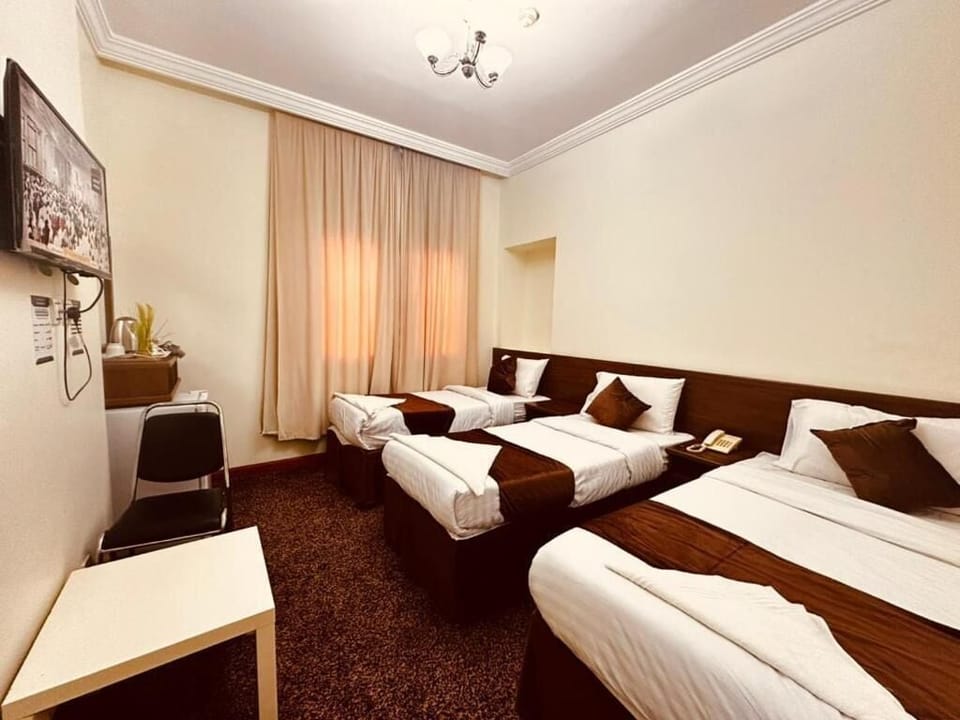 Triple Room, City View | WiFi (free)