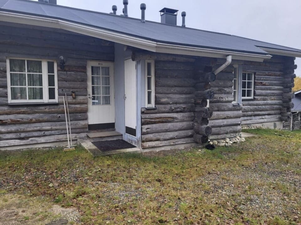 Exterior view of the kelo log building with its own entrance.
