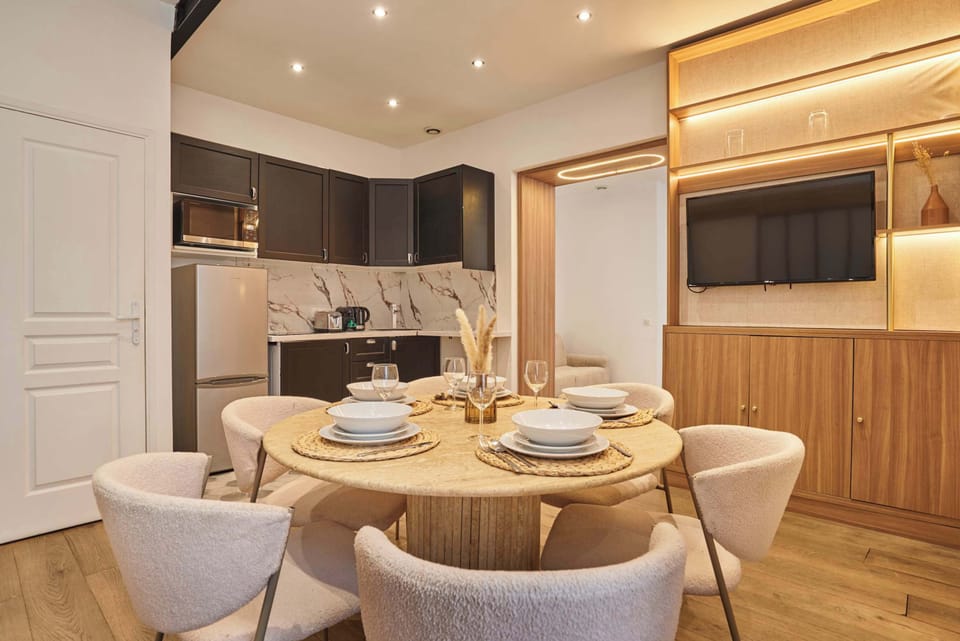 cuisine ouverte avec espace repas
