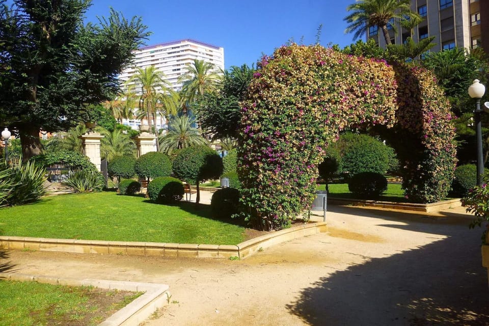 Surroundings [summer] (1-5 km)