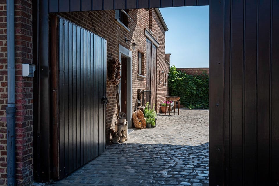 Entrance / Reception