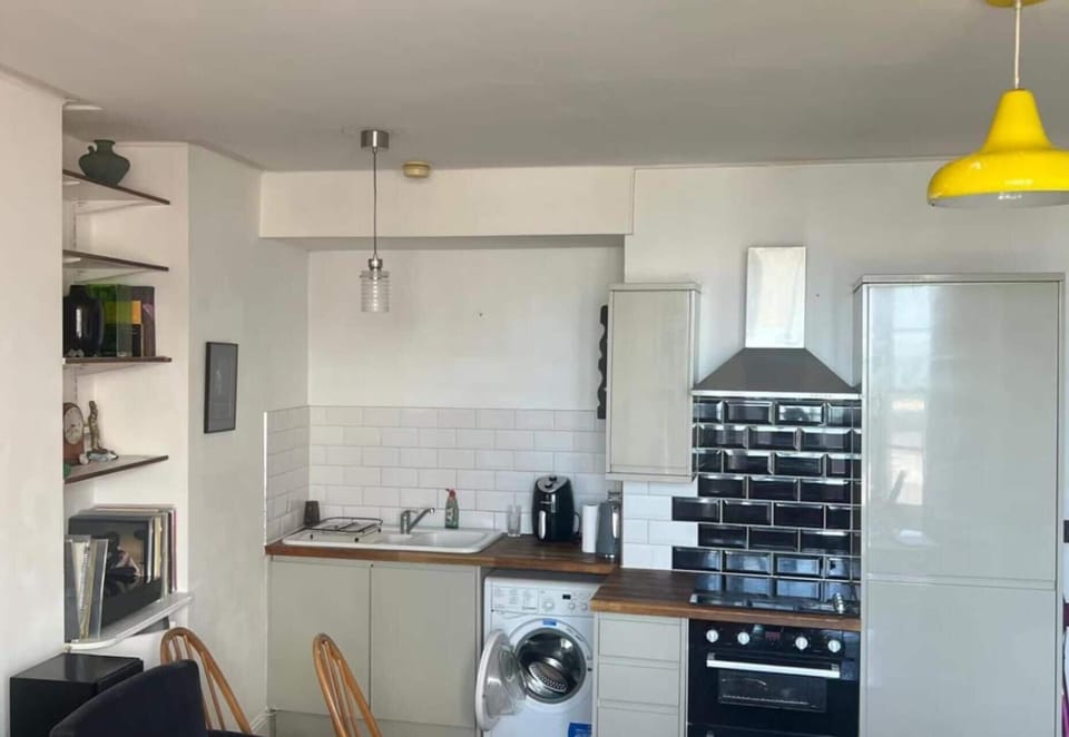 Fridge, microwave, stovetop, electric kettle
