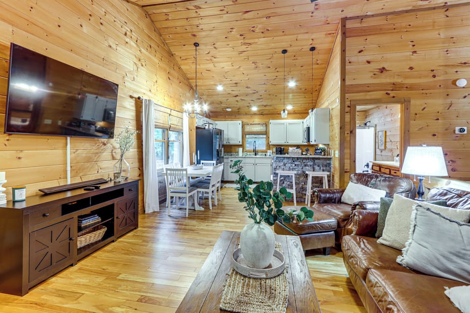 House (4 Bedrooms) | Interior