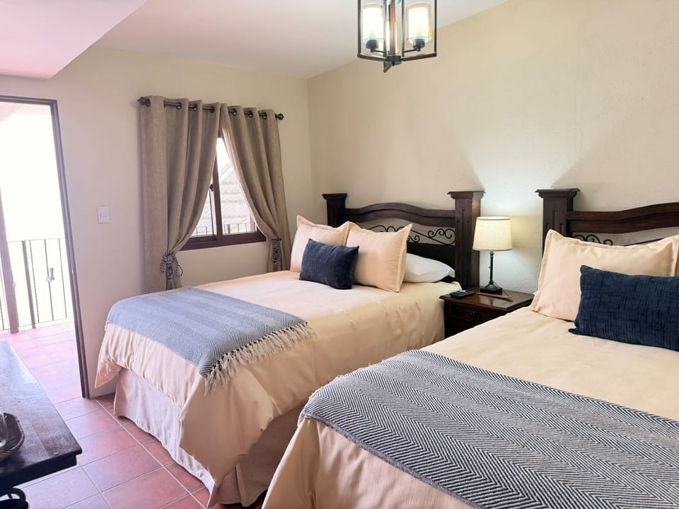 Classic Double or Twin Room | WiFi (free)
