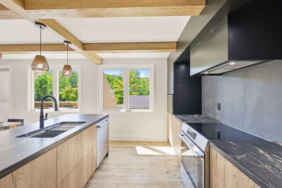 25-web-or-mls-107WintergreenPlUnit220_025