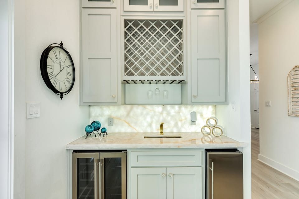 Wet bar area in the dining room