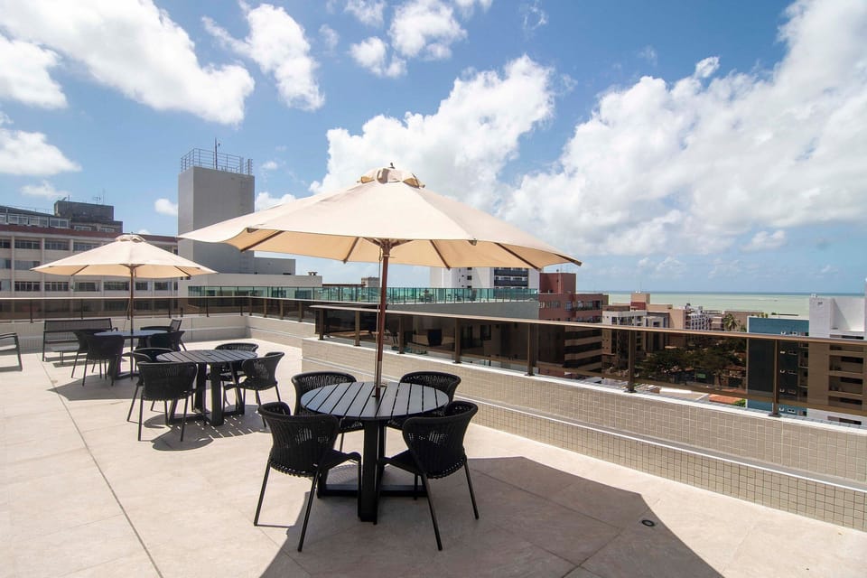 Apartment | Outdoor dining