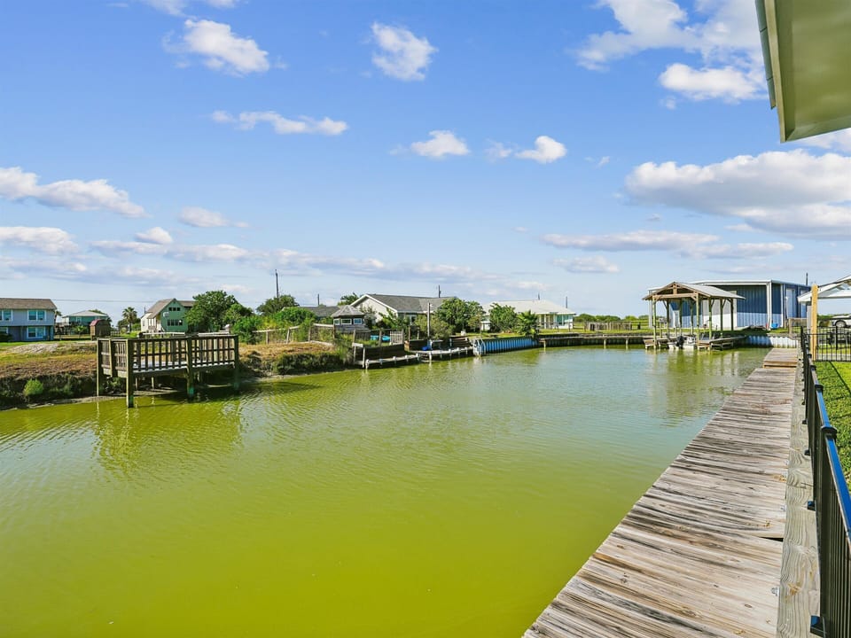 House (4 Bedrooms) | Property amenity
