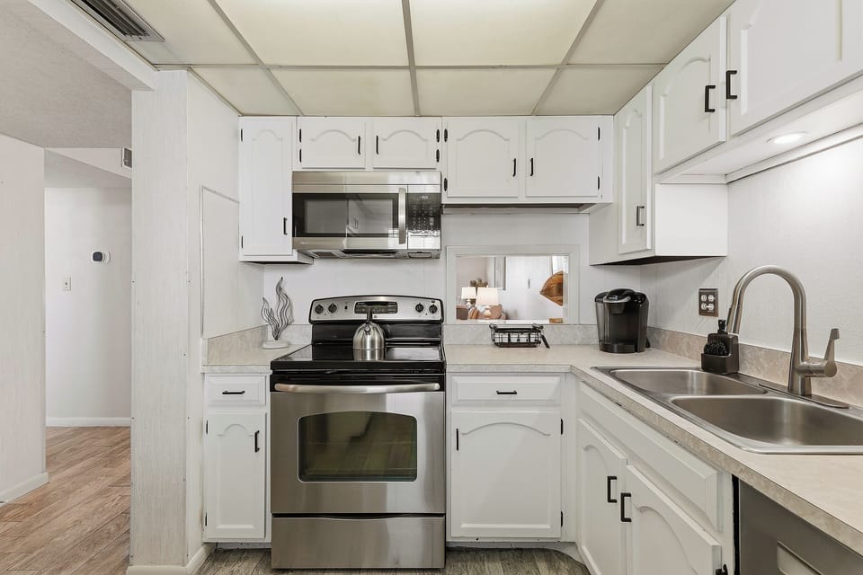 The full kitchen