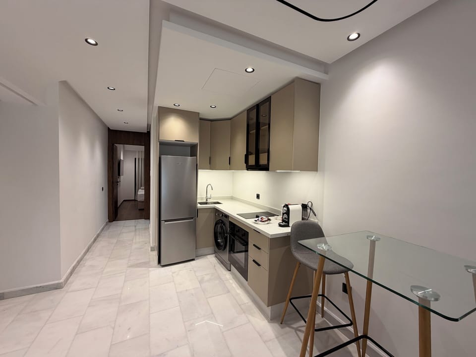 Apartment, Balcony | Private kitchen