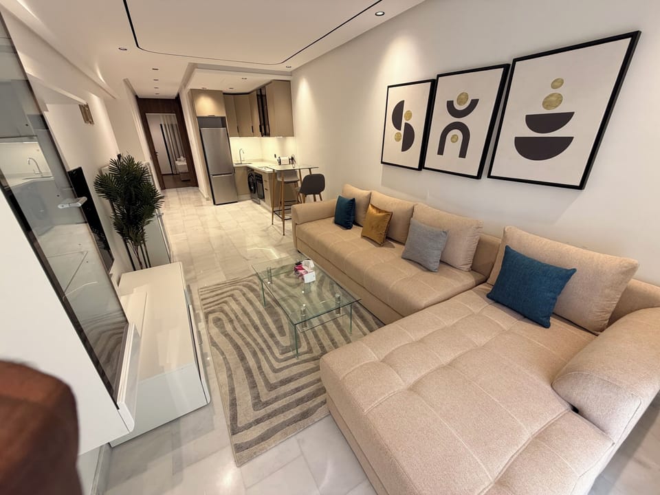 Apartment, Balcony | Living area