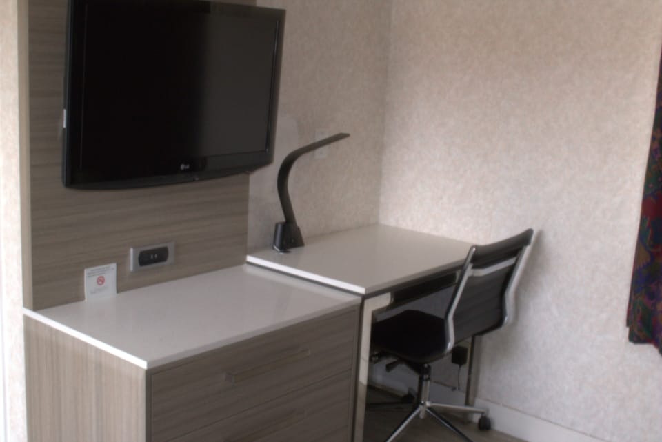 Premium bedding, pillowtop beds, blackout drapes, free WiFi