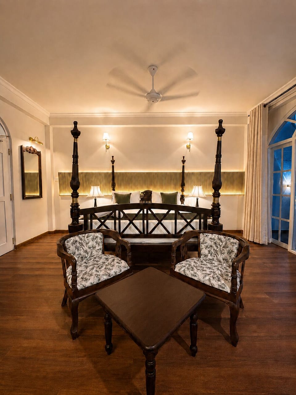 Deluxe Double Room, Balcony, Mountain View | Interior