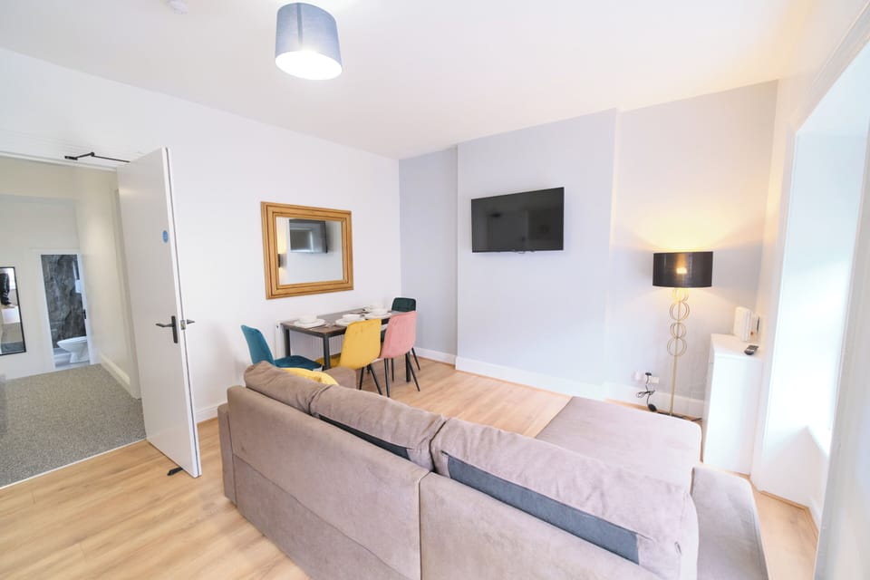 Comfort Apartment, 1 Double Bed with Sofa bed, Private Bathroom | Living area