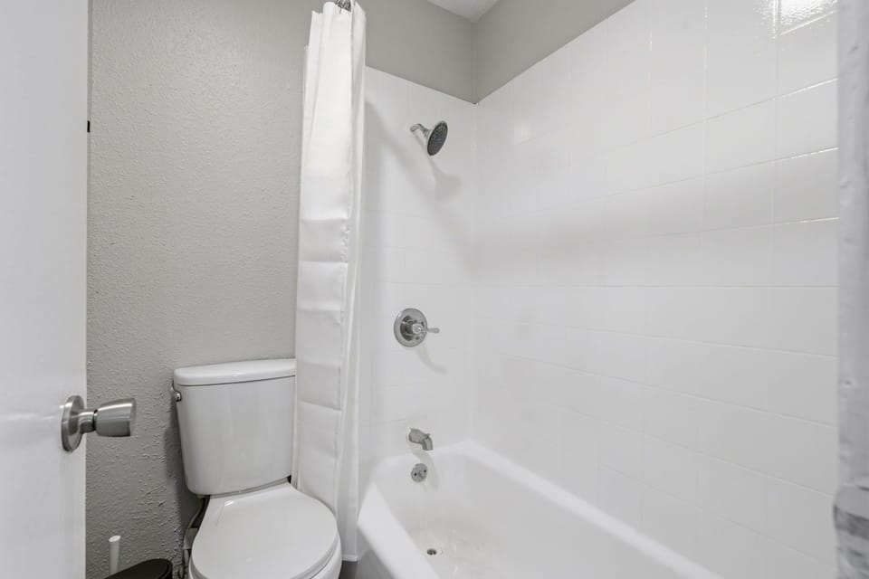 Chic 2BR Oasis in Houston Apartment in Harris County