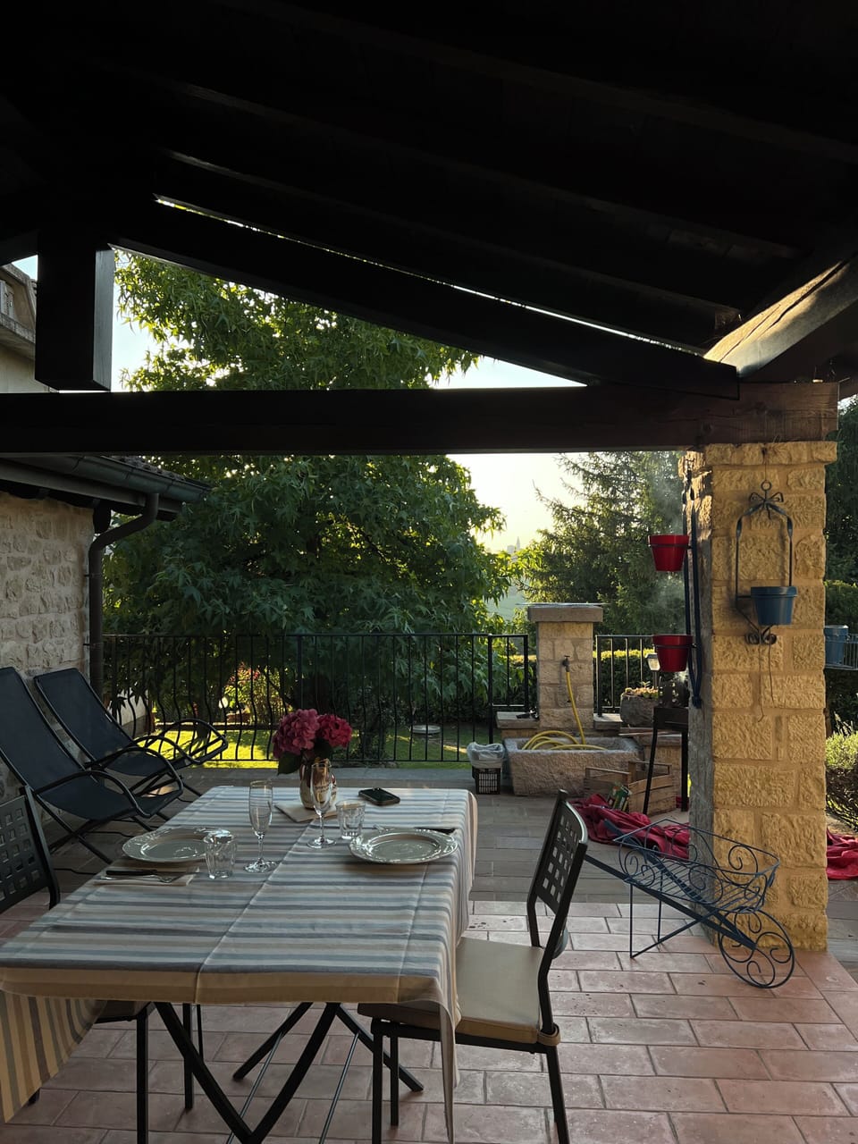 Outdoor dining