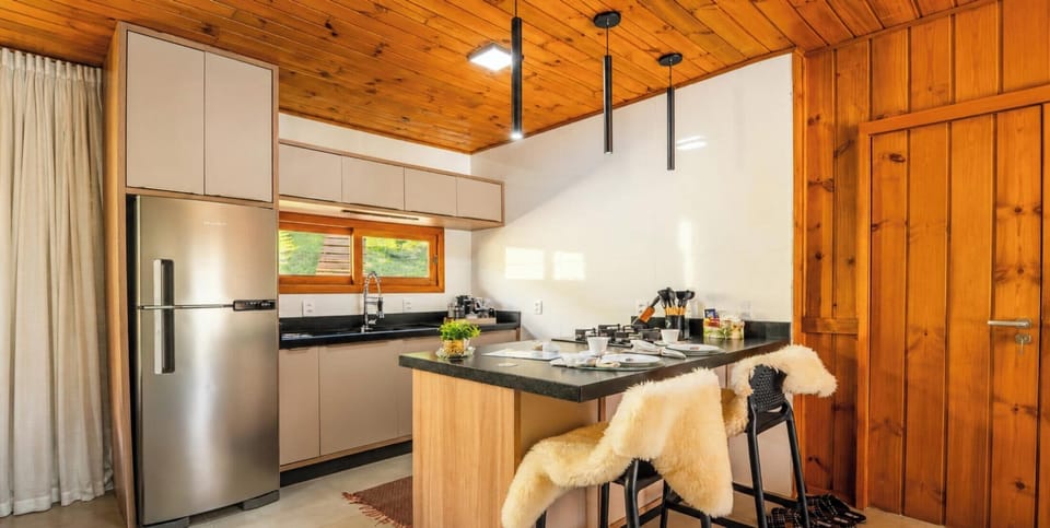 Cabin, 2 Bedrooms, Hot Tub, Mountain View | Private kitchen | Fridge, microwave, oven, cookware/dishes/utensils