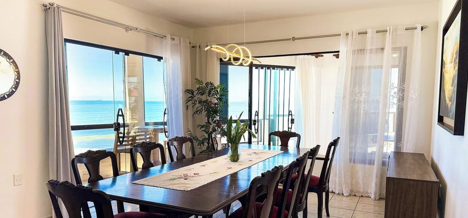 Basic Apartment | Dining