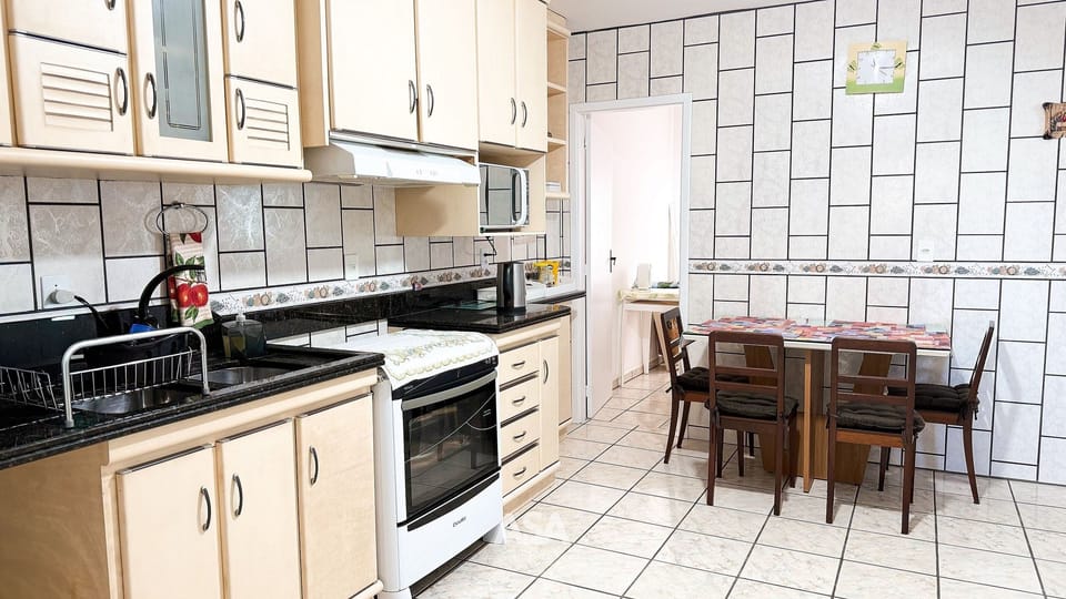 Basic Apartment | Private kitchen