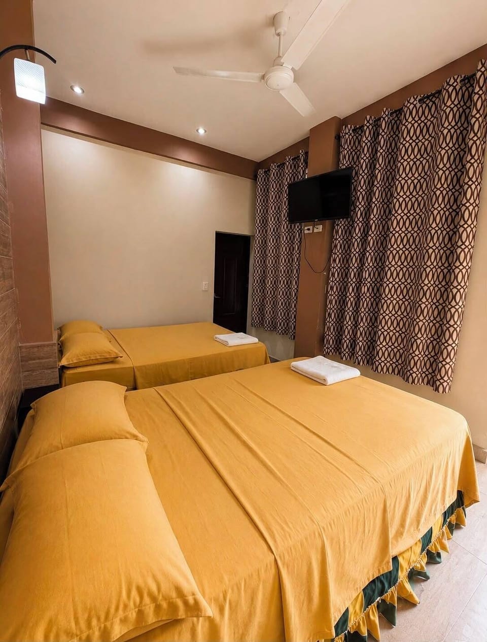 Classic Double Room | Desk, WiFi (free)