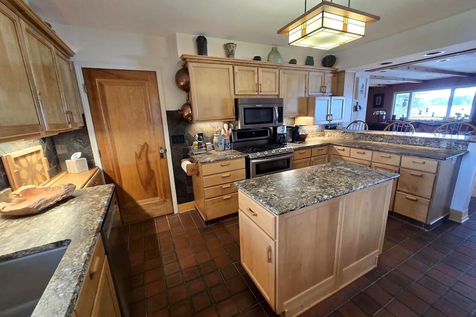 05 Kitchen