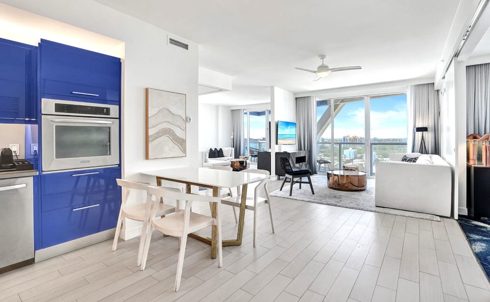 Open kitchen, dining area + two separate living areas