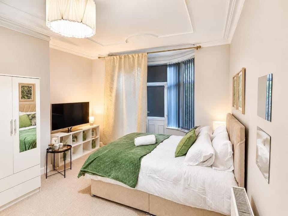 Superior Double Room, Garden View | Egyptian cotton sheets, premium bedding, blackout drapes