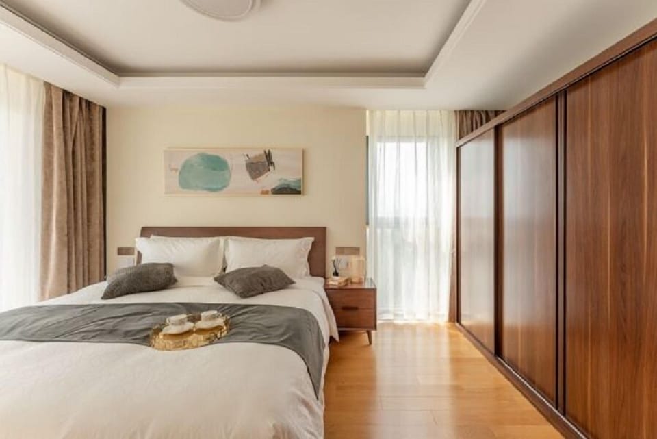 Two Bedroom Executive | 1 bedroom, down comforters, in-room safe, blackout drapes