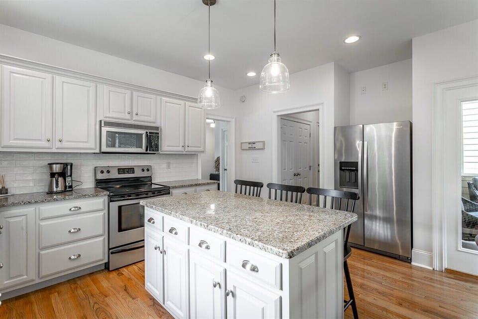 fully stocked kitchen