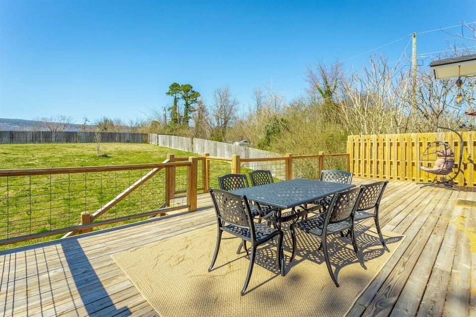 Upstairs - deck