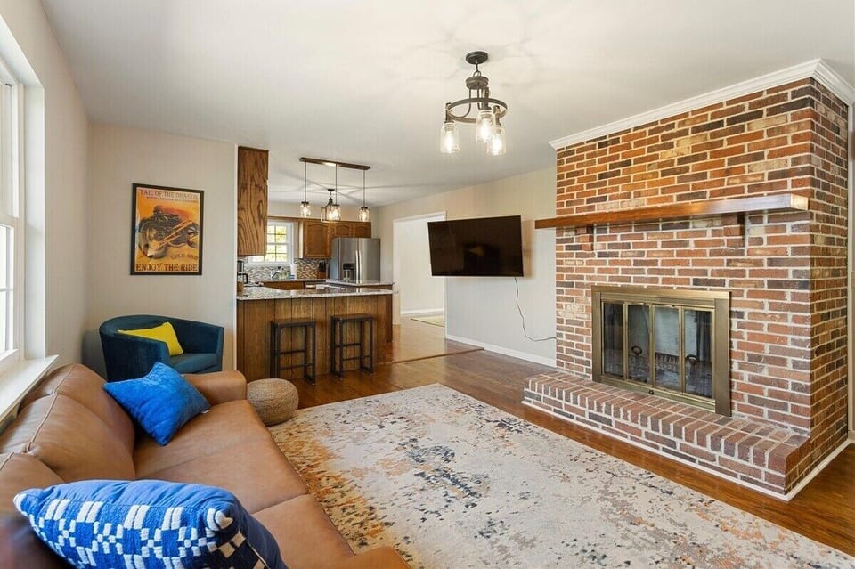 Open concept living and kitchen area