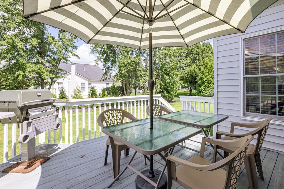 Furnished Deck | Outdoor Dining