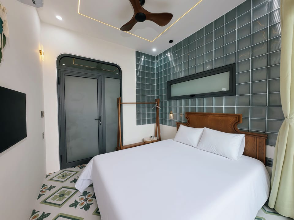 Double Room, City View | Desk, laptop workspace, WiFi (free)