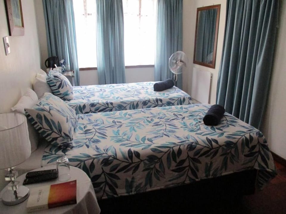 Standard Double or Twin Room, Garden View | Iron/ironing board
