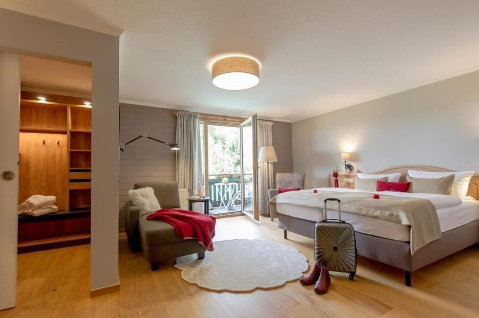 In-room safe, desk, laptop workspace, WiFi (free)