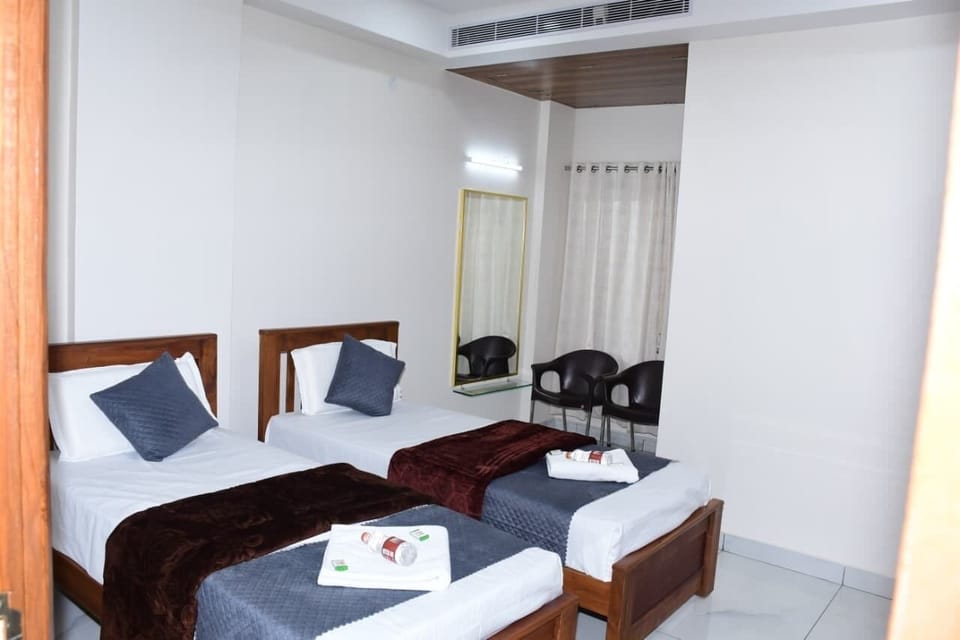 Classic Double or Twin Room, City View | WiFi (free)