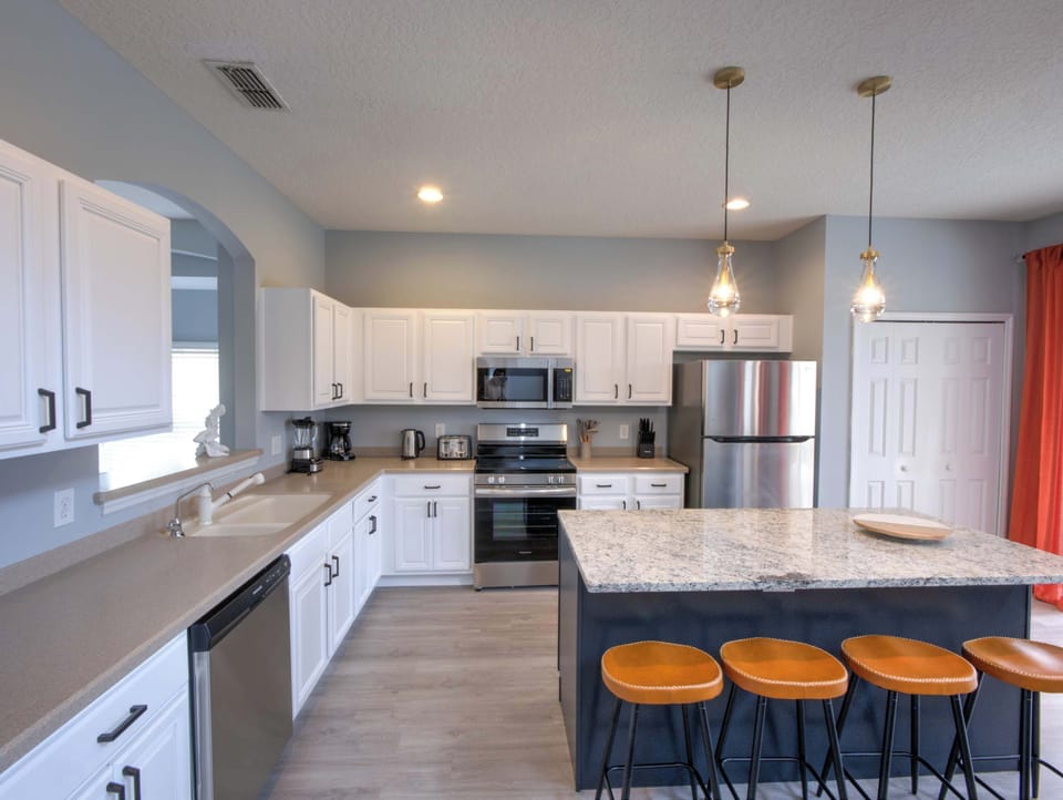 Home-cooked meals made simple, counter seating included