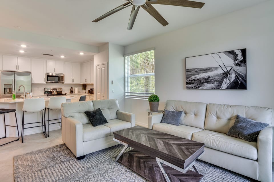 Living Room | Full Sleeper Sofa