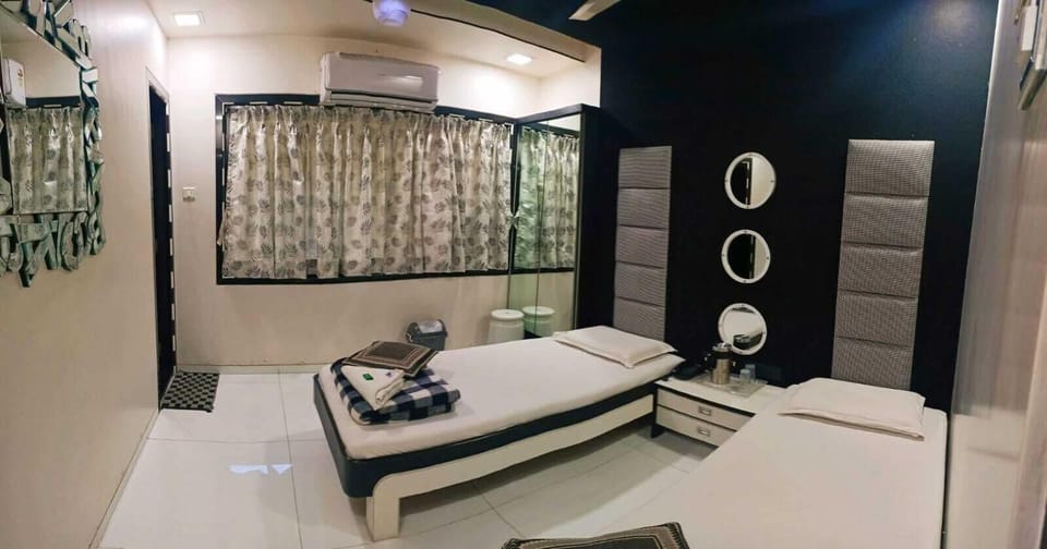 Double Bed Deluxe Or Twin Bed Room