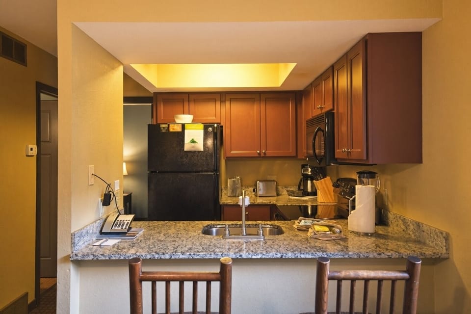 2 Bedroom Villa • Full Kitchen