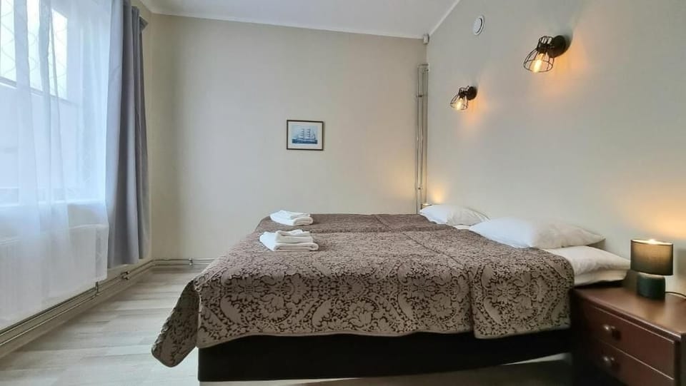 Classic Twin Room, Harbor View | WiFi (free)