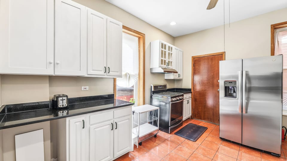 Apartment, 5 Bedrooms | Private kitchen