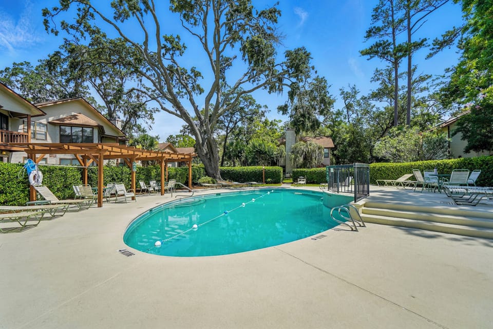 Harbour Oaks Pool - Harbour Oaks Pool
