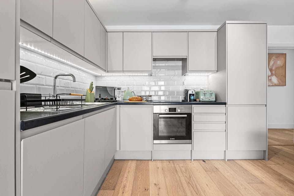 The fully equipped kitchen at Blue Puffin Stays make it easy to enjoy a home-cooked meal and coffee facilities.
