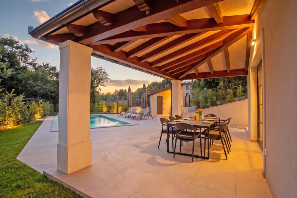 Luxury House, 3 Bedrooms, Microwave (Villa Vistara With Pool) | Terrace/patio